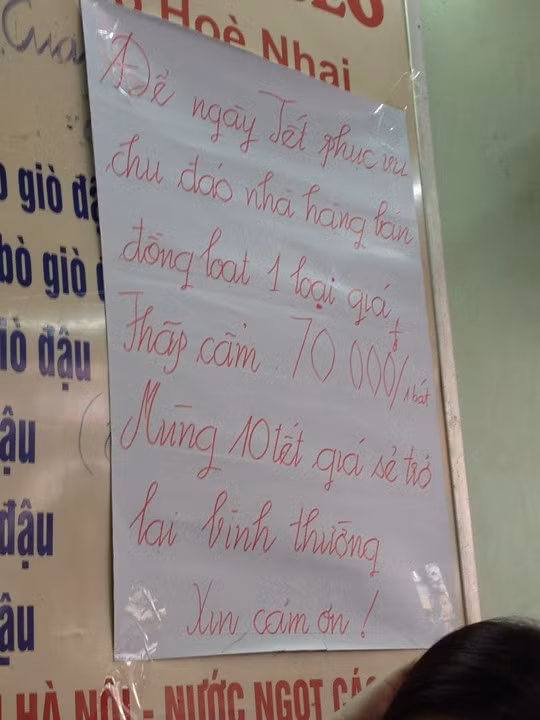 Hang quan “chat chem” kinh hoang ngay Tet o Ha Noi