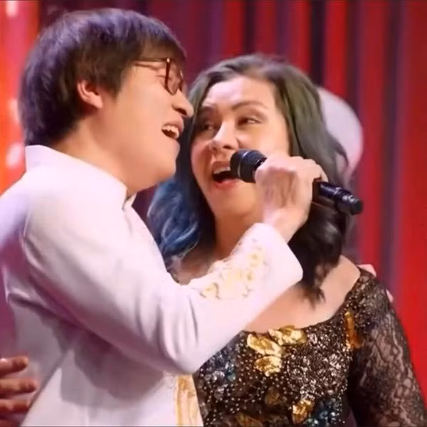 br/> Trên trang cá nhân, Phương Thảo - Ngọc Lễ thường chia sẻ những giây phút hạnh phúc, an yên bên nhau, hoặc các buổi biểu diễn, dạy đàn cho các em nhỏ. Hiện tại, vì hai con gái đã lớn nên họ có nhiều thời gian dành cho nhau hơn và cũng sáng tác đều hơn. 