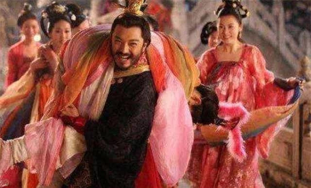 Hán Linh Đế- ông vua ham mê sắc dục bậc nhất Trung Hoa - Hình 3 Han Linh De- ong vua ham me sac duc bac nhat Trung Hoa-Hinh-3