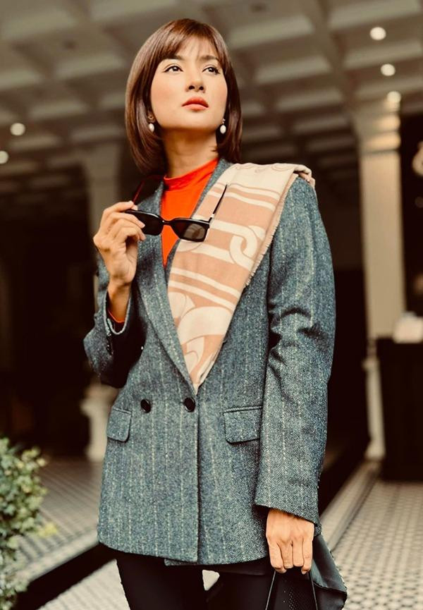 br/>Nhờ vậy mà ngay trong những khoảnh khắc kiệm phấn son, Kim Tuyến vẫn làm nhiều người trầm trồ với làn da căng mướt.