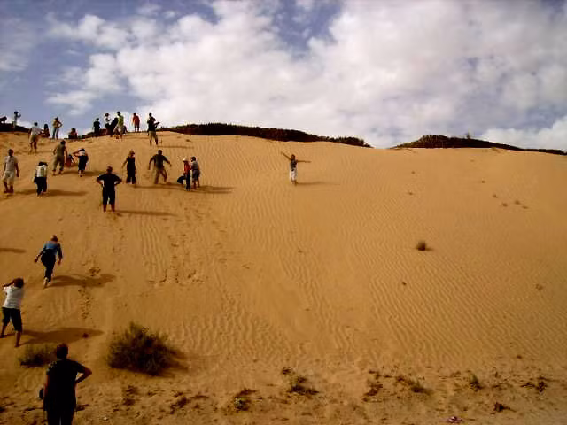 Hiện Kebili là nơi trú ngụ của khoảng 18.000 người.