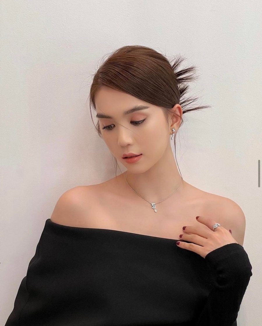 Ngọc Trinh cứ diện đơn giản lại được khen hết lời - Hình 6 Ngoc Trinh cu dien don gian lai duoc khen het loi-Hinh-6