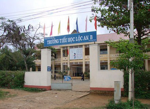 Trường Tiểu học An Lộc B, nơi thầy giáo Huỳnh Đình Phúc từng công tác.