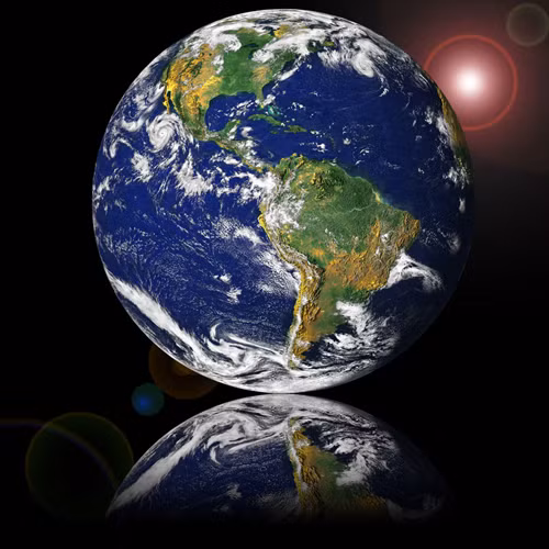 Bị “ăn thịt” bởi cỗ máy Neumann. (Máy Neumann là cỗ máy có thể tạo ra được bản copy chính xác như thứ được đưa vào máy). Hãy tạo một vật nào đó có chứa sắt, magie, nhôm, silicon, những thứ được tìm thấy trong vỏ và lõi Trái đất. Để vật này xuống dưới vỏ Trái đất. Nó sẽ trở thành “máy Neumann”, tự mình nhân bản ra làm nhiều vật tương tự. Quá trình này cứ diễn ra vàTrái đất sẽ hoàn toàn bị “nuốt chửng”.