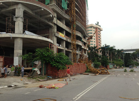 Lực lượng chức năng đã có mặt để giải quyết vụ việc.