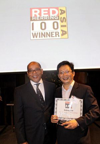 MekongCom vào top 100 công ty công nghệ đột phá của Châu Á (giải thưởng Rad Herring). Red Herring là một giải thưởng uy tín nhằm vinh danh các doanh nghiệp có thành tích đột phá về tốc độ kinh doanh, sáng tạo trên thế giới. “Chúng tôi tin tưởng MekongCom là hình ảnh tiêu biểu của một công ty thương mại điện tử có tầm nhìn dài hạn, luôn đổi mới và không ngừng vươn tới thành công." – Giám đốc điều hành Red Herring, ông Alex Vieux đã chia sẻ.