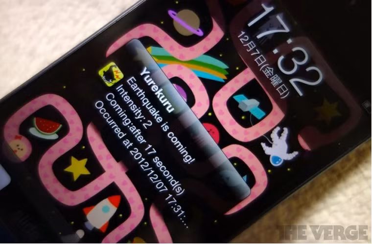 Biến điện thoại smartphone thành cảm ứng báo động đất. Các nhà khoa học đã phát hiện ra rằng máy đo gia tốc MEMS trong các máy smartphone hiện tại đủ nhậy để phát hiện ra động đất với cường độ từ 5 độ richte và cao hơn, gần tâm chấn.