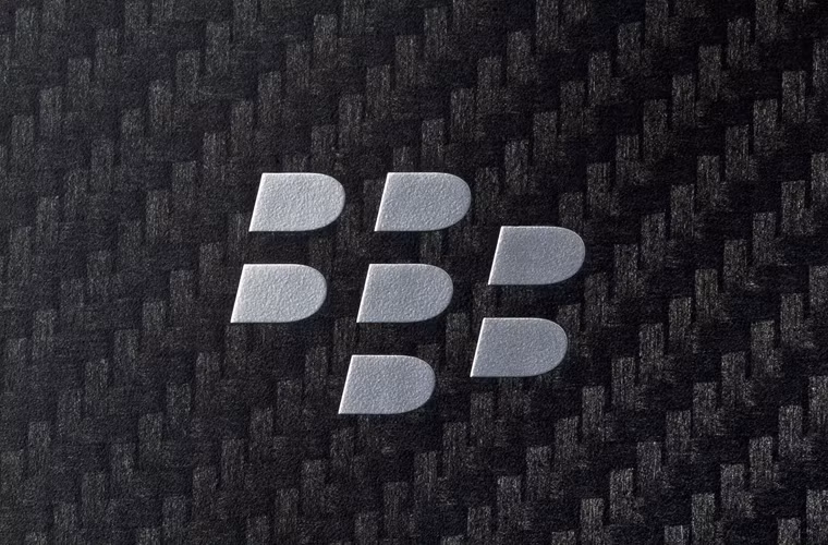 BlackBerry chấp thuận "bán mình" với giá 4,7 tỷ USD cho tập đoàn tài chính Fairfax. Tập đoàn tài chính có trụ sở tại Toronto, Canada đã đồng ý trả 9 USD một cổ phiếu của BlackBerry trong khi mức giá đang giao dịch hiện là 8,23 USD một cổ phiếu.