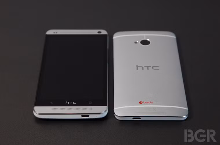 HTC One phiên bản Refresh sắp ra mắt. Chiếc điện thoại HTC One Refresh này sẽ sử dụng bộ vi xử lý lõi octa, vượt xa bộ vi xử lý Qualcomm Snapdragon 600 đang được dùng cho HTC One, RAM 3Gb, màn hình Gorila Glass 3.