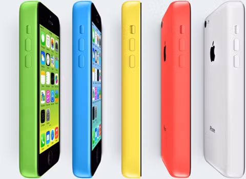 iPhone 5C với thiết kế vỏ nhựa làm "mất điểm" khá nhiều trong mắt người dùng Việt.