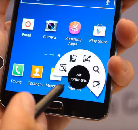 Bút S mới cho phép bạn thực hiện được nhiều chức năng hơn, chuyển từ ứng dụng nọ sang ứng dụng kia dễ dàng mà không cần đóng cửa sổ, kéo và thả vào một cửa sổ mở…