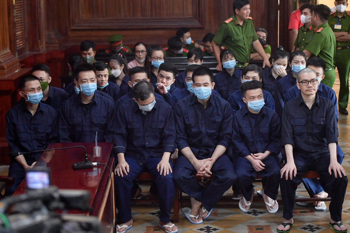 Nguyen Thai Luyen noi Alibaba co du tien tra lai khach hang-Hinh-2