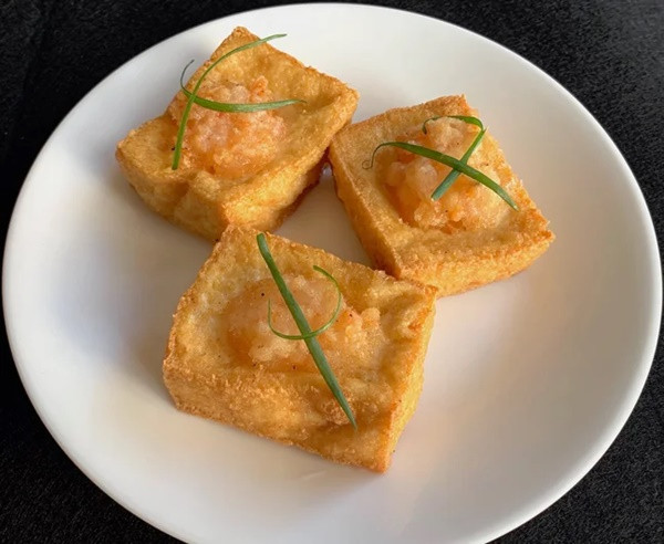 5 mon nen bo, 4 thuc pham nen cho vao salad de ngon mieng