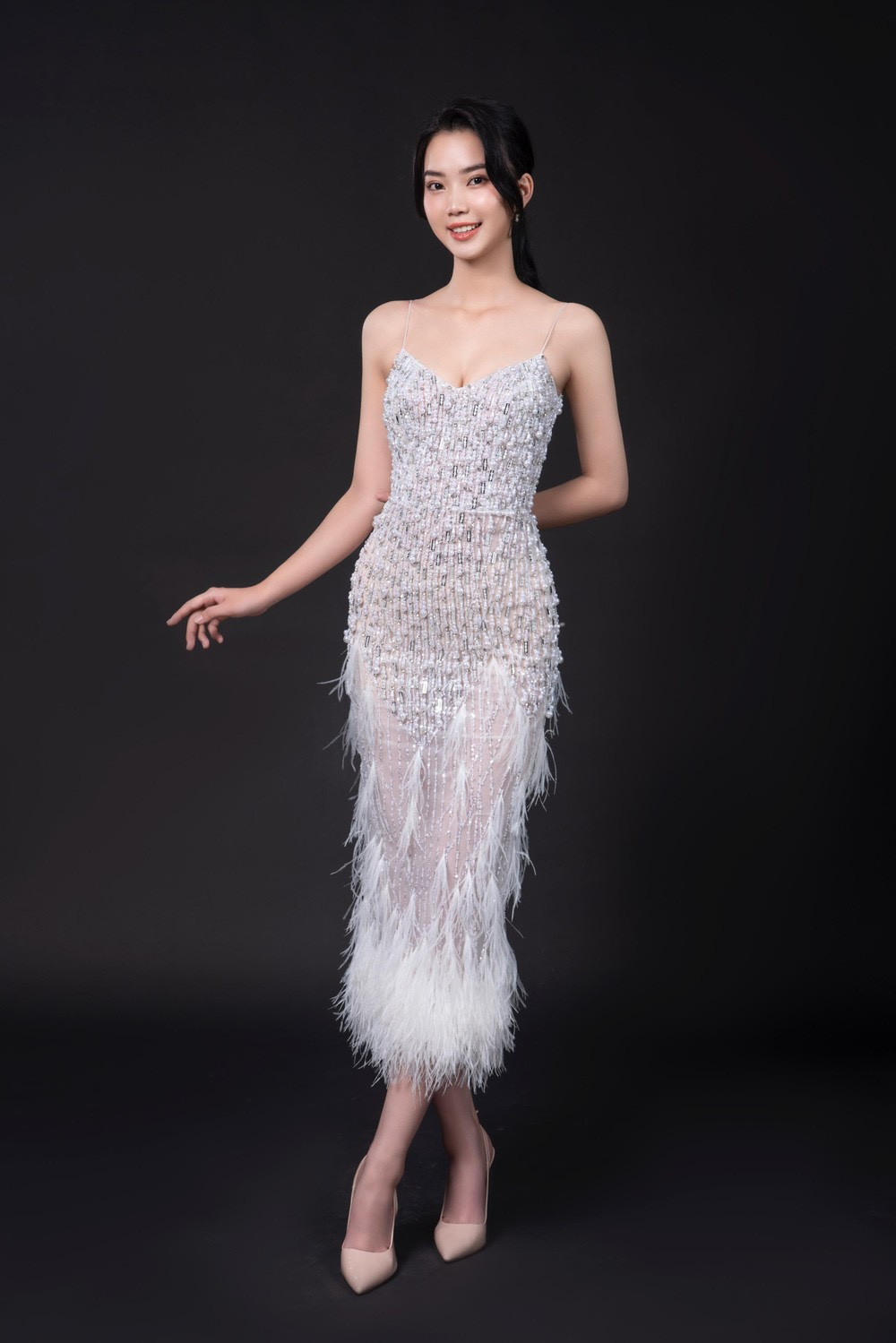 Thử thách lớn nhất của Hương Giang là phải sống xa nhà, xa bố mẹ, tự chi tiêu, chăm sóc bản thân,... Những lúc gặp khó khăn, cô chủ động, tự lập hoặc thường nhờ bạn bè, thầy cô. Hương Giang tin kinh nghiệm sẽ giúp cô nhanh chóng thích nghi và phát huy được hết năng lực tại Hoa hậu Việt Nam 2022