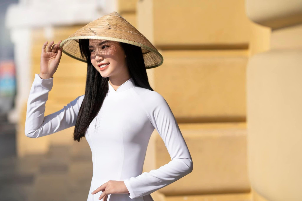 Hình ảnh mà Hương Giang muốn hướng đến là người phụ nữ vừa biết chăm nom gia đình, vừa thành công trong sự nghiệp. Vì vậy, cô nỗ lực trau dồi và phát triển bản thân để có đủ kiến thức, trí tuệ, bản lĩnh để trở thành phiên bản tốt nhất của chính mình, sống một cuộc đời ý nghĩa.