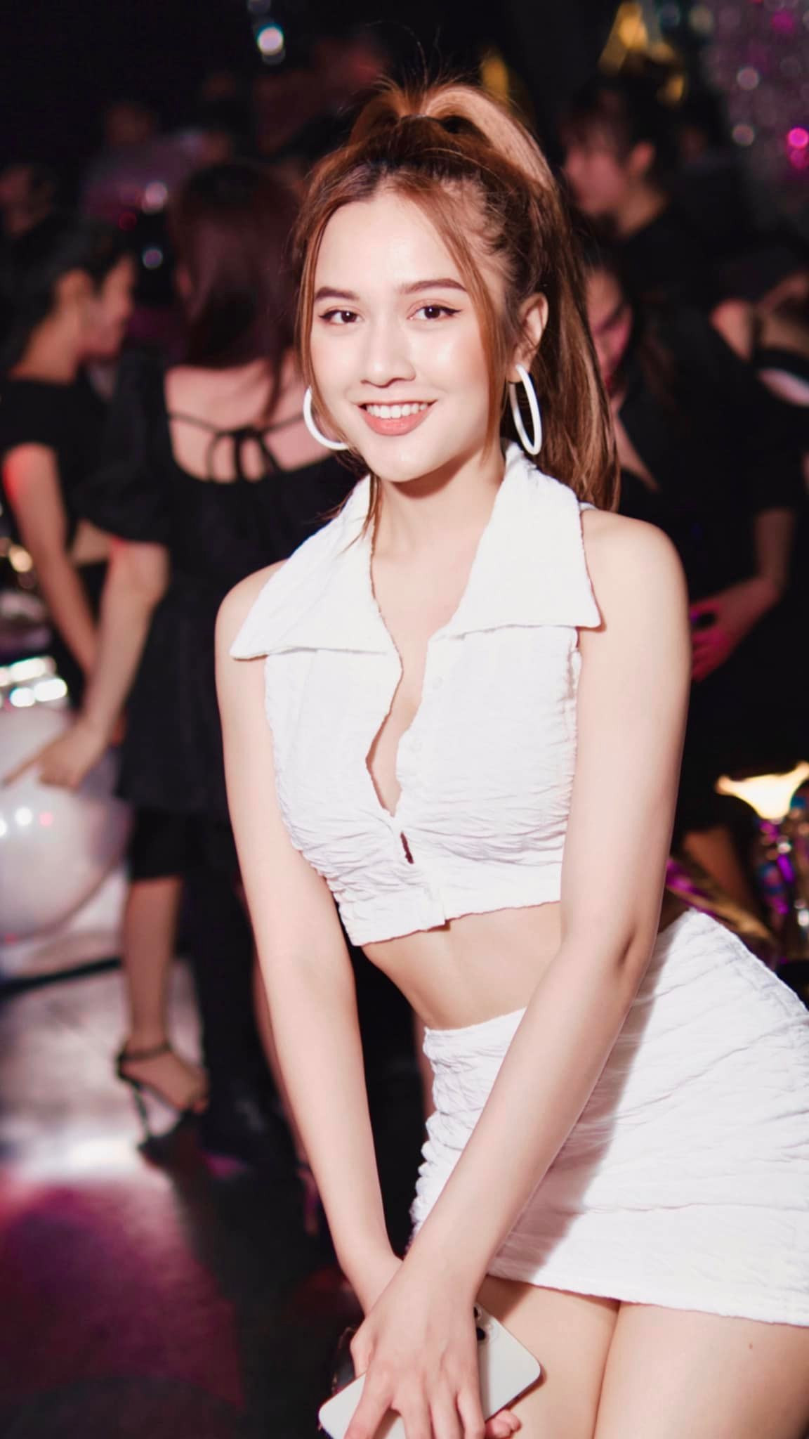 Cô được khen ngợi về gu thời trang phù hợp với hoàn cảnh xuất hiện. Cá tính thời trang của Emma được thể hiện rõ ràng qua những gì cô khoác lên người.