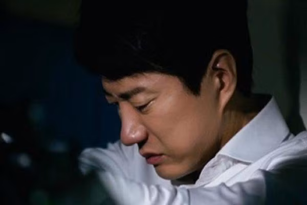 Sup do vi chong di ca tuan, luc ve nan ni vo ban nha