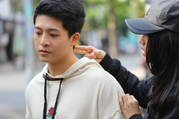 Harry Lu diện mạo thế nào sau tai nạn và 20 lần phẫu thuật? - Hình 4 Harry Lu dien mao the nao sau tai nan va 20 lan phau thuat?-Hinh-4