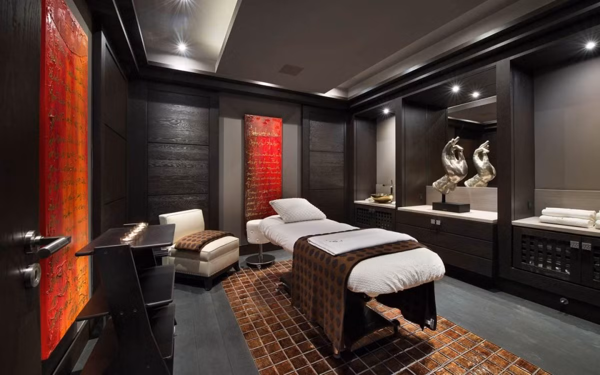 Phòng massage, spa dành cho chủ nhân của biệt thự.