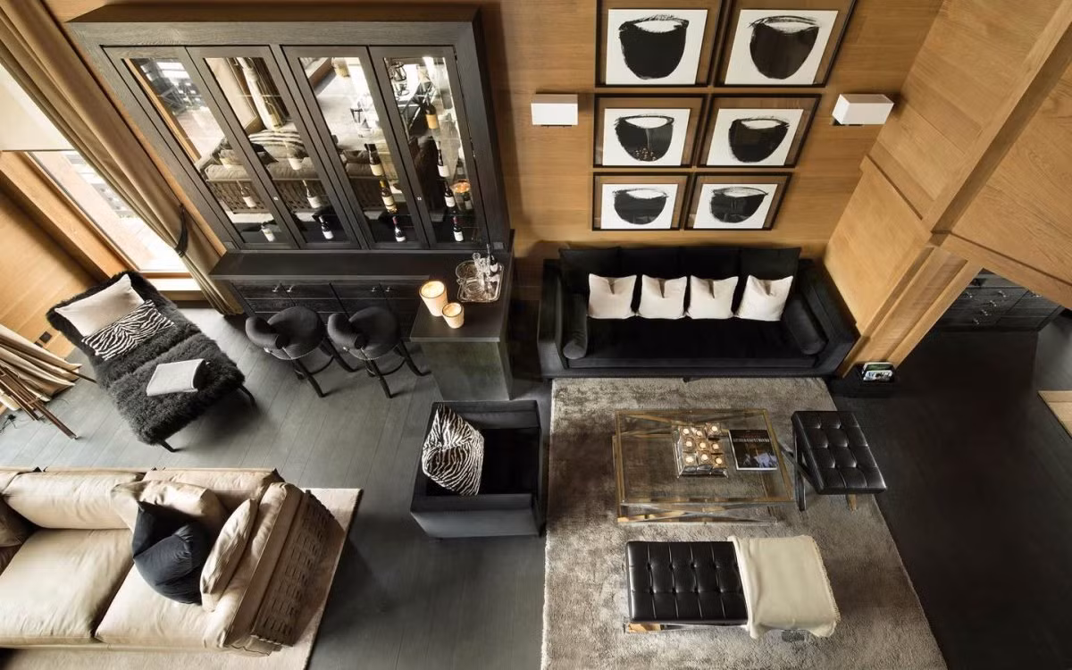 Nội thất trong biệt thự hết sức sang trọng và hiện đại.