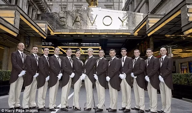 Các quản gia này đã trải qua một khóa đào tạo nghiêm ngặt để có được bằng chứng nhận tại Đại học West London (Anh) và khách sạn The Savoy, dưới sự kèm cặp của quản gia hàng đầu, Sean Davoren.