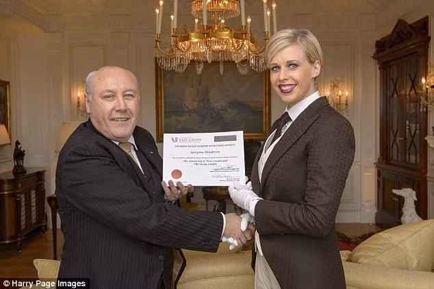 Sau khi nhận được bằng chứng nhận, những quản gia này sẽ phục vụ các "đại gia" đi vé The Residence trên các chuyến bay của Etihad Airways – hãng hàng không của Abu Dhabi, Các tiểu vương quốc Ả Rập thống nhất.