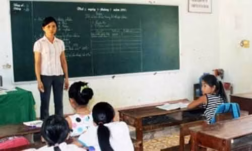 Các lớp học của Trường Tiểu học Hương Bình hiện đang rất thưa thớt học sinh- Ảnh: HTO