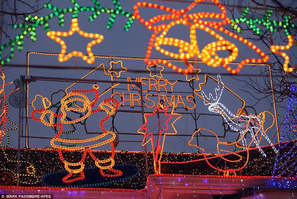 Ngôi nhà Giáng sinh hoành tráng của anh Goodhind thu hút hàng trăm khách du lịch tham quan mỗi năm.