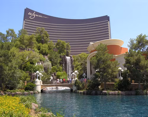 Wynn Resort Las Vegas đứng thứ 10 với 2.300 lượt triệu phú ghé thăm.