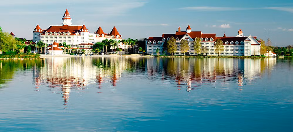 Khách sạn Grand Floridian Disney World, bang Florida (Mỹ) với 2.400 lượt khách hàng là triệu phú.