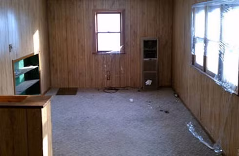 Theo những người có kinh nghiệm, người mua nhà sẽ mất khoảng 295 triệu đồng để tôn tạo lại, bao gồm ốp tường, lợp mái, mua thảm và cửa sổ mới. Tuy nhiên, công ty môi giới lại cho rằng, nếu ai đó mua cho sinh viên thuê, họ sẽ không tốn nhiều tiền sửa đến thế vì sinh viên nhu cầu không cao.