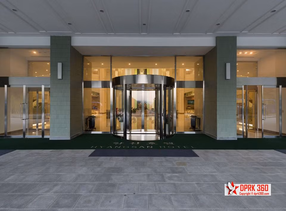 Cổng vào sang trọng.