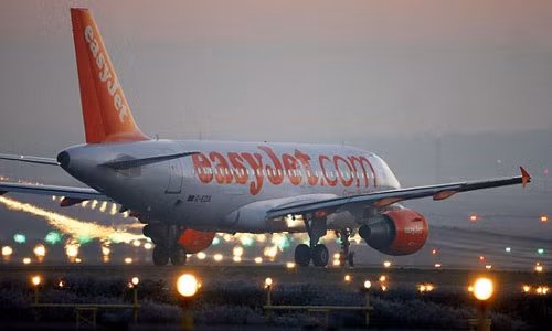 Chiếc máy bay của hãng EasyJet đã phải yêu cầu 10 hành khách xuống máy bay đi chuyến sau vì quá tải.