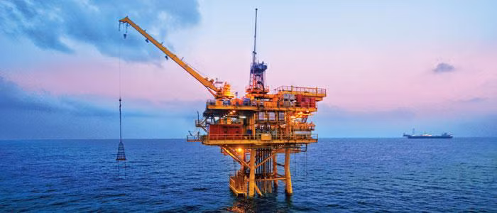 9. Hầu hết các dầu được tìm thấy và khai thác trong các đại dương là do rò rỉ tự nhiên từ đáy đại dương.