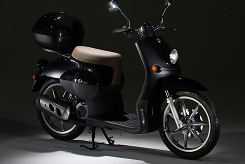 Với tốc độ vận hành duy trì 40 km/h, Pepe 50 4T tiêu thụ 2 lít xăng cho quãng đường 100 km. Ngoài ra, hệ thống ECU thông minh của xe còn có khả năng giới hạn tốc độ tối đa. Đặc biệt, Benelli Pepe 50 4T có thể thỏa mãn nhu cầu ngày càng cao của người sử dụng xe máy không cần bằng lái tại Việt Nam.