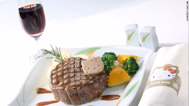 7. EVA Air (Đài Loan): Ở vị trí thứ 7, hãng hàng không của Đài Loan cũng dành được sự đánh giá xuất sắc cho những chuyến bay đường dài.