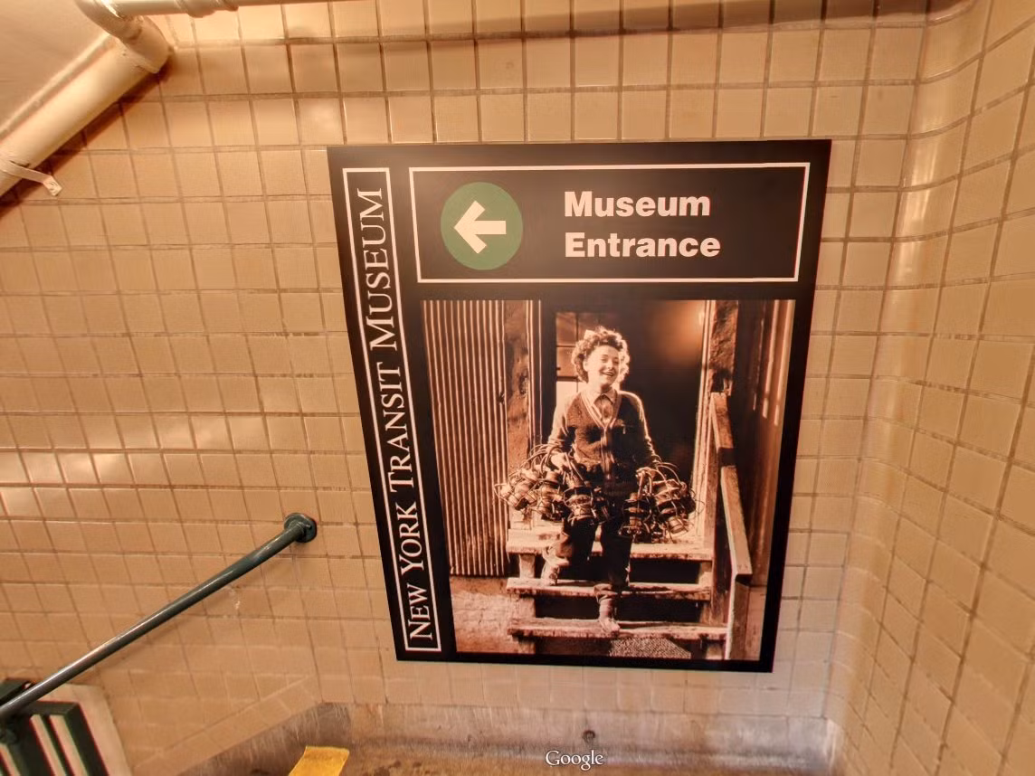 Ngay từ những bức tường cũng khiến người ta cảm nhận được sự cổ kính.