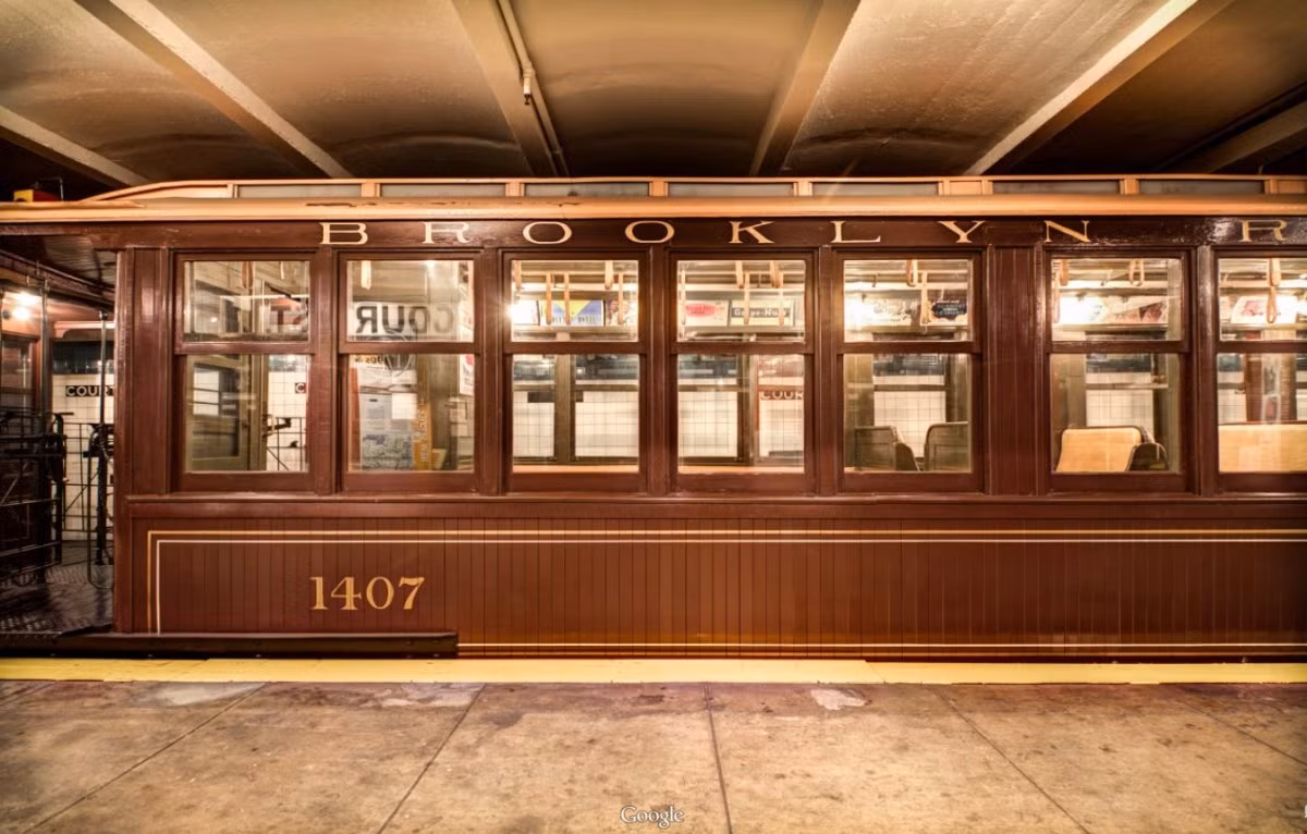 Tàu 1.407 là một phần của hạm đội xe BMT, từng hoạt động trên mặt đất.