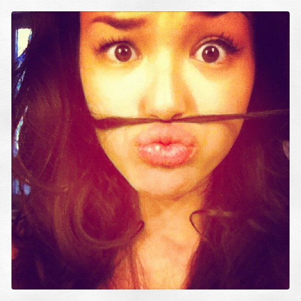 Thông tin và hình ảnh về Luu trên internet cũng vô cùng hiếm hoi, điều đó càng làm cho sự xuất hiện của cô thu hút được sự quan tâm và cả tò mò của công chúng.