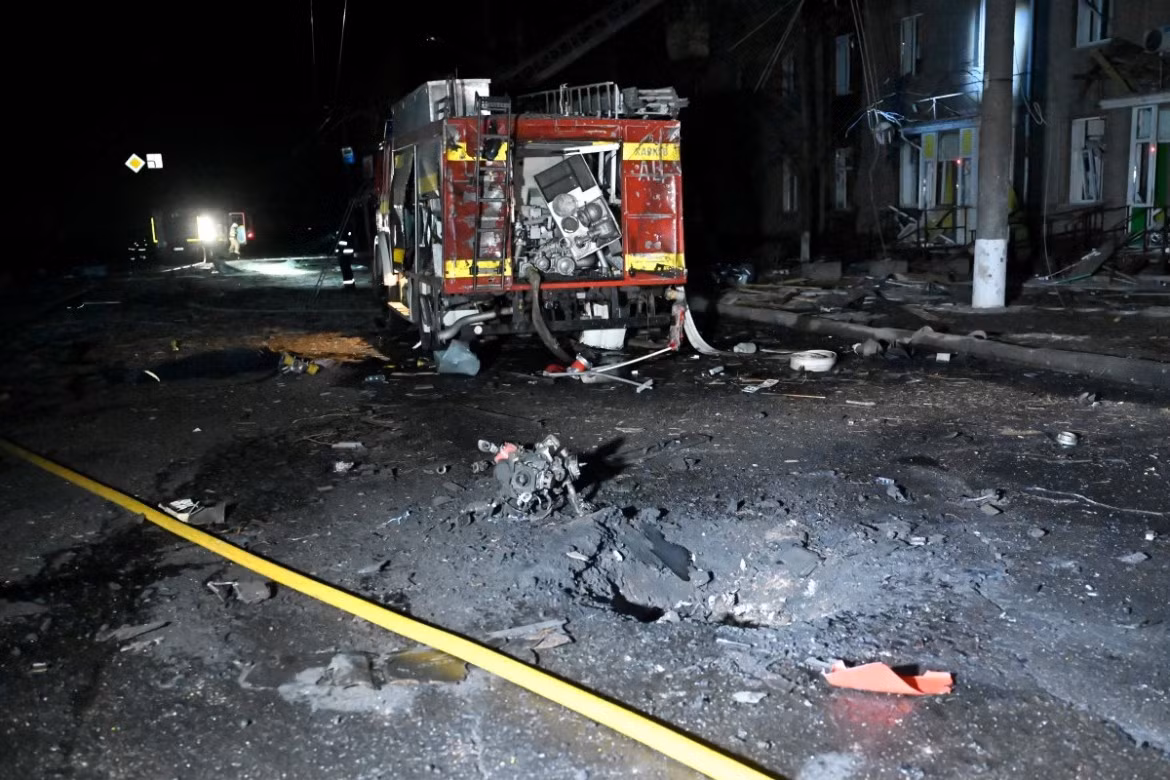 Bộ Năng lượng Ukraine cho biết trên Telegram rằng khoảng 350.000 cư dân đã bị cắt điện ở Kharkov và khu vực lân cận.