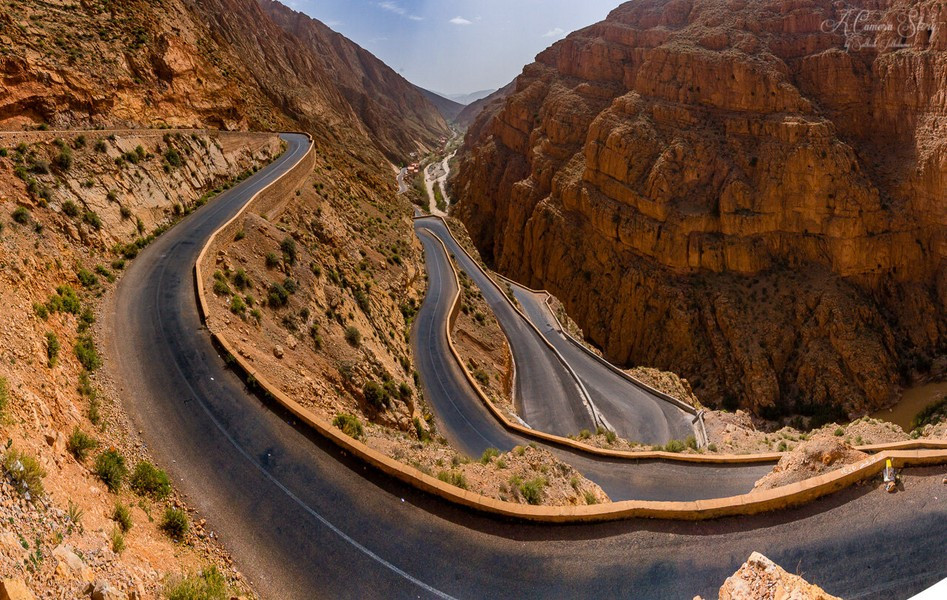 Chinh phục những ngọn núi hùng vĩ, du khách có thể đến đây từ tháng 3-5 và từ tháng 5-7 là thời gian lý tưởng nhất.