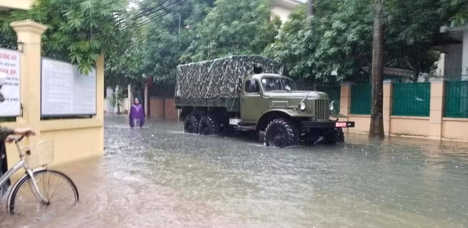 Các bình luận trên mạng xã hội cho biết, đây là một hành động rất kịp thời, góp phần đảm bảo an toàn về người và tài sản cho người dân trong tình trạng khẩn cấp, bất ngờ. Nguồn ảnh: BCB.
