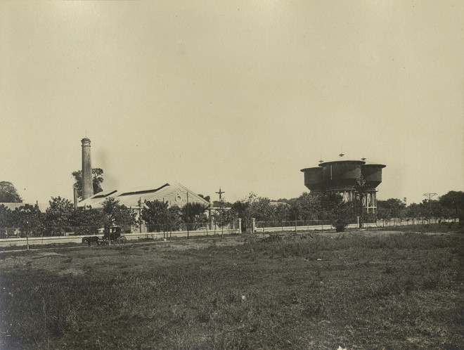 br/> Một nhà máy điện nước ở Chợ Lớn.