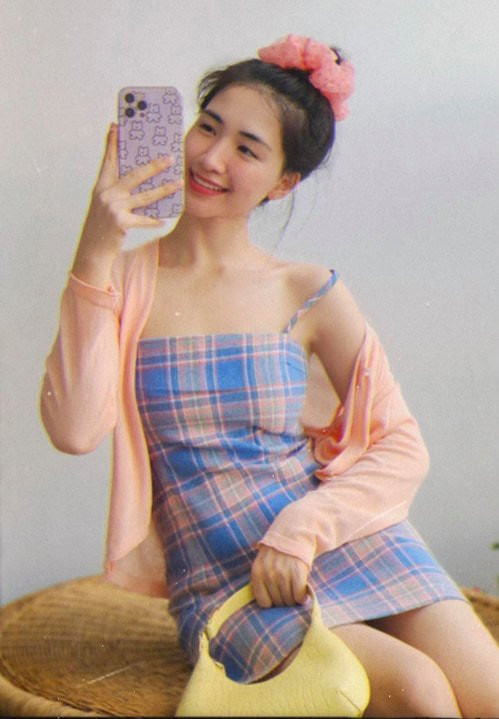 Những mỹ nhân Việt “giàu nứt đố đổ vách” vẫn ham đồ bình dân - Hình 3 Nhung my nhan Viet “giau nut do do vach” van ham do binh dan-Hinh-3