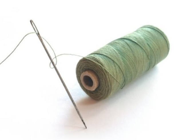 Người xưa quan niệm dao kéo, kim chỉ là vật dụng có thể gây thương tích, gây xung khắc khiến mọi người bất hoà và gặp xui xẻo cả năm.