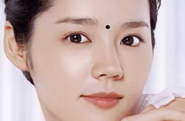 4 nốt ruồi hút lộc cả đời, tu 10 kiếp mới có, đừng dại xóa - Hình 3 4 not ruoi hut loc ca doi, tu 10 kiep moi co, dung dai xoa-Hinh-3