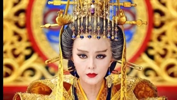 Vo Tac Thien noi tieng trong lich su rot cuoc cao bao nhieu?-Hinh-4