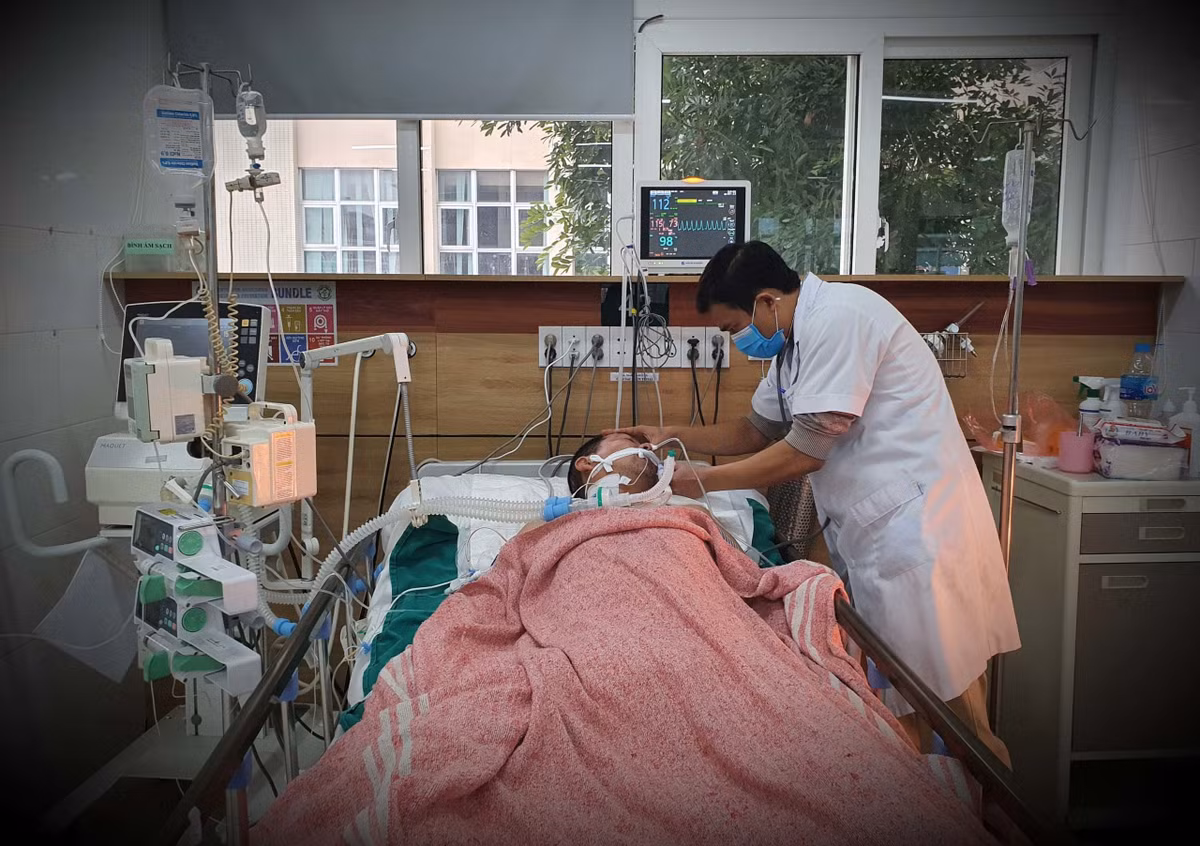 Hôn mê sâu sau khi uống rượu mua tại quầy tạp hóa ảnh 1