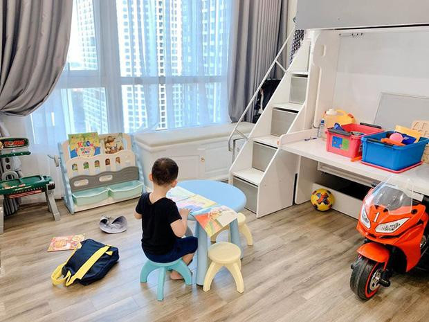 òn đây là khu vực phòng ngủ của quý tử 6 tuổi.