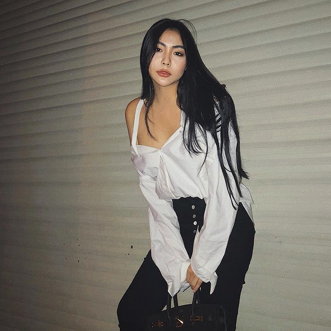 Dù không hoạt động nghệ thuật, Trang Trần vẫn có gần 50.000 người theo dõi trên trang cá nhân. Gần đây nhất, cô gái sinh năm 1995 bị tố bán hàng kém chất lượng. Khi bị khách hàng phản hồi, Trang Trần không những không lắng nghe mà còn đôi co trên mạng xã hội. Sau vụ việc, cô chọn cách im lặng, không chia sẻ gì thêm và vẫn thỉnh thoảng đăng ảnh đi chơi, du lịch với bạn bè.